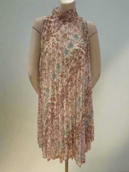Sleeveless Print Pleat Dress