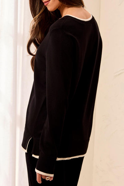 Long Sleeve V-Neck Sweater With Tipping
