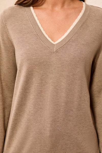 Long Sleeve V-Neck Sweater With Tipping