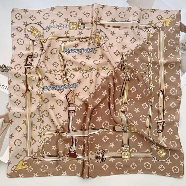 Chain Buckle Graphic Pattern Bandana Square Neck Scarf