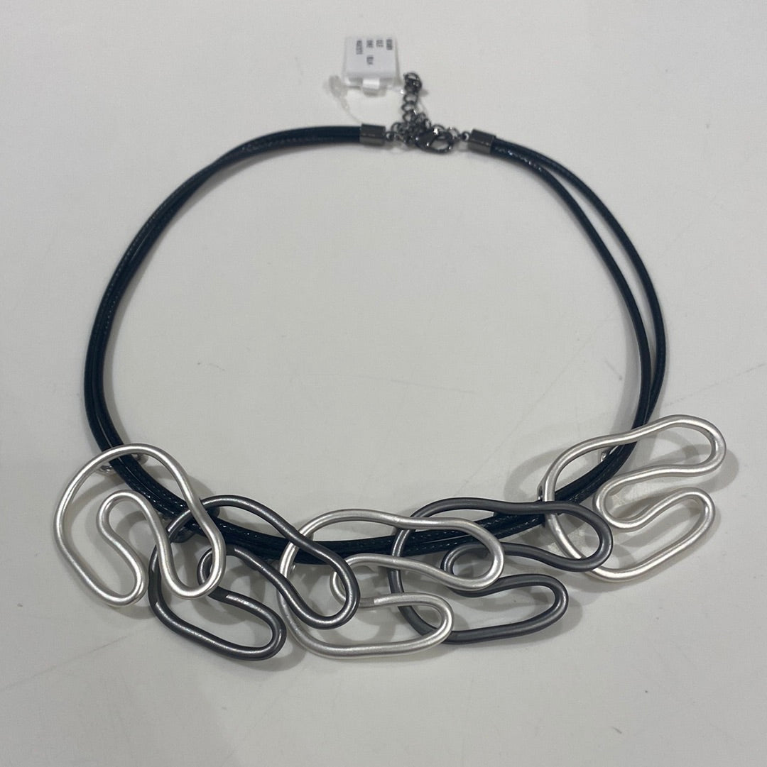 Chunky Loop Necklace