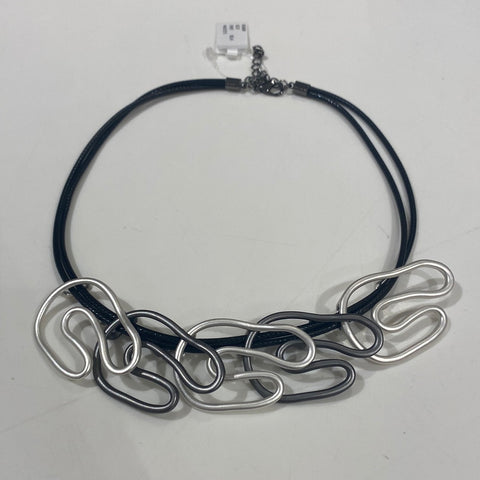 Chunky Loop Necklace