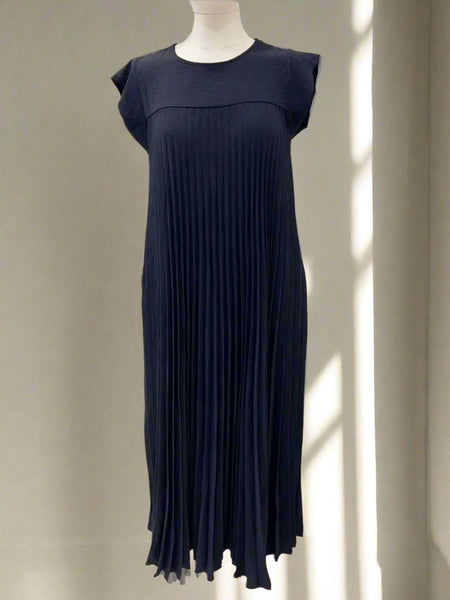 Long Pleat Skirt Dress