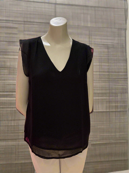 Short Sleeve V-Neck top