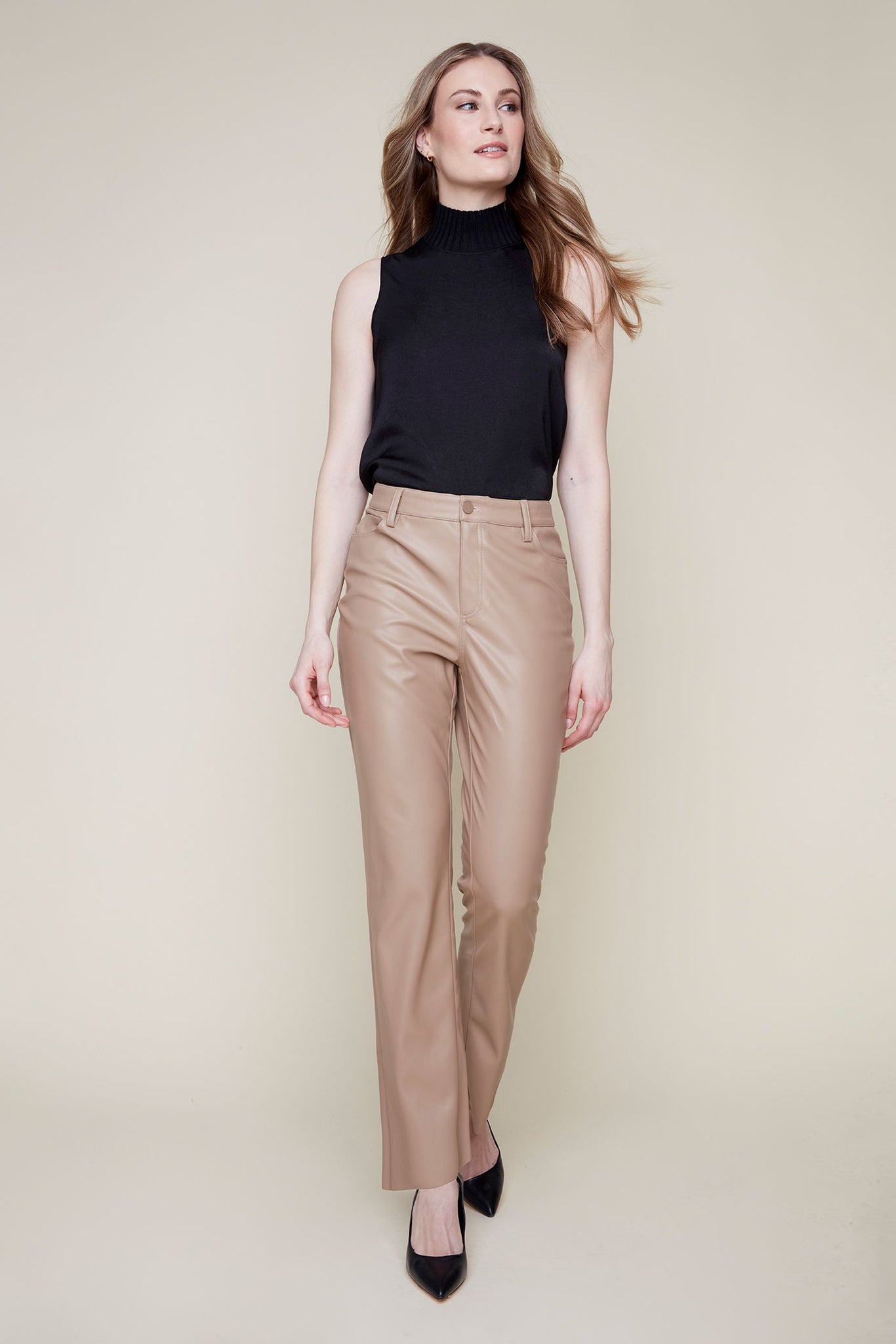 Sleeveless Airflow Blouse