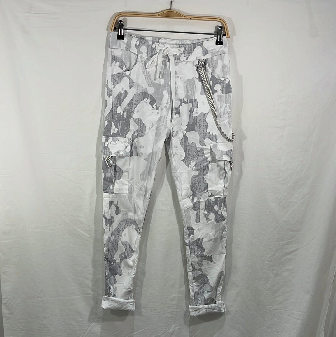 Camouflage Pull-On Pants - Italian